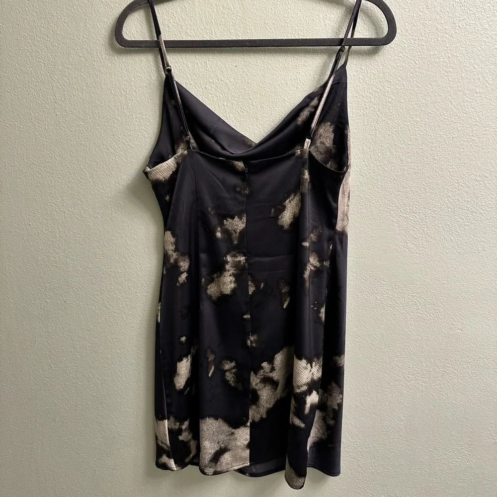 Urban Outfitters Mini Dress Size Large Navy Blue with abstract print - Picture 4 of 9
